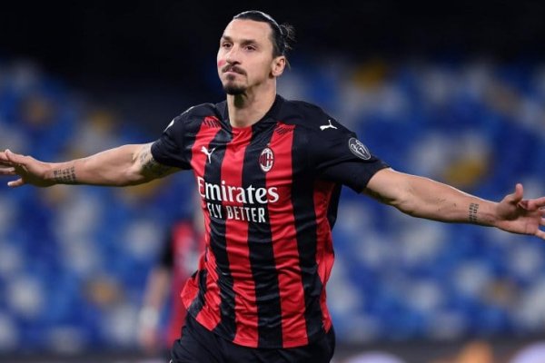 Un doblete de Ibrahimovic afianza a Milan en la cima de la Serie A