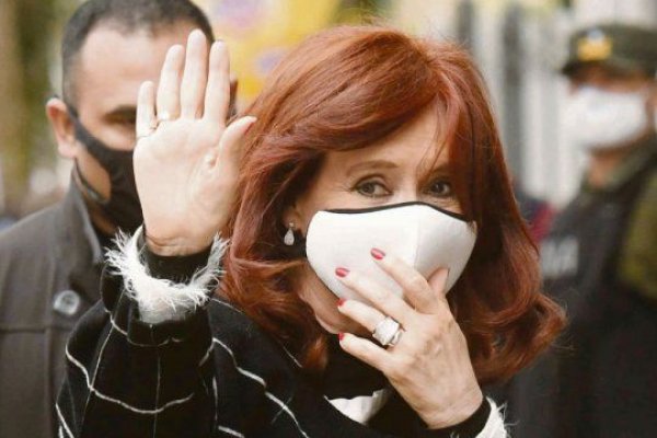 La despedida de Cristina Kirchner a Tabaré Vázquez