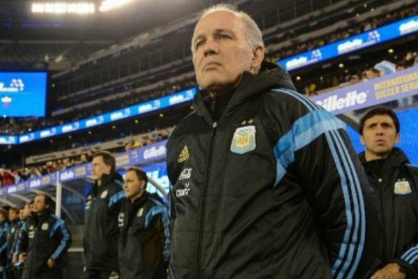 Alejandro Sabella fue internado de urgencia