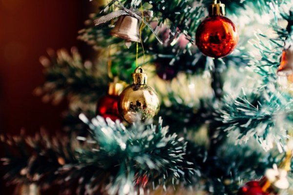 Navidad: armar el arbolito y comprar juguetes costará 40% más