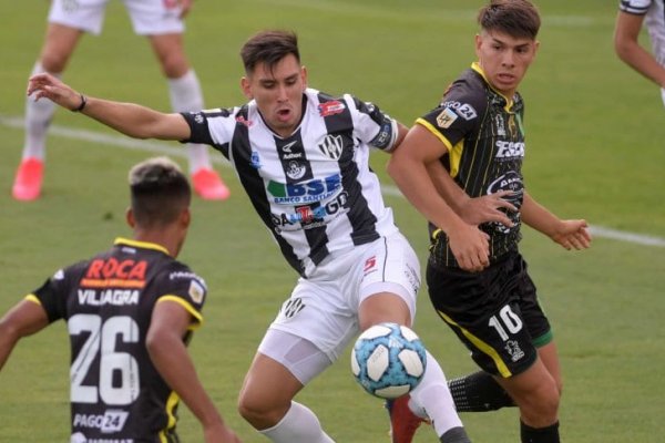 Con un gol sobre el final, Central Córdoba consiguió ante Defensa su primer triunfo