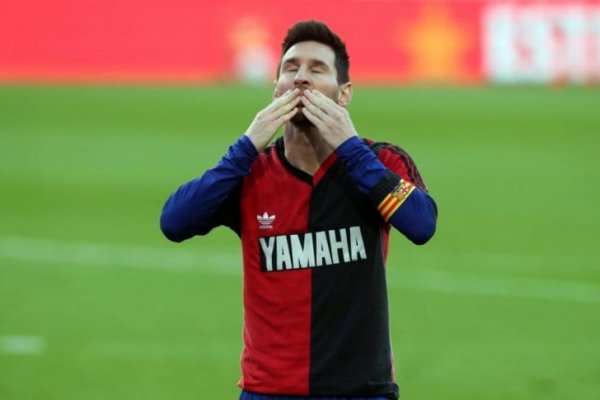 Messi y Barcelona, multados por el homenaje a Diego Maradona