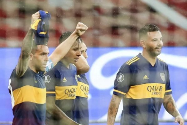 Boca se adelantó, venciendo a Internacional en Porto Alegre