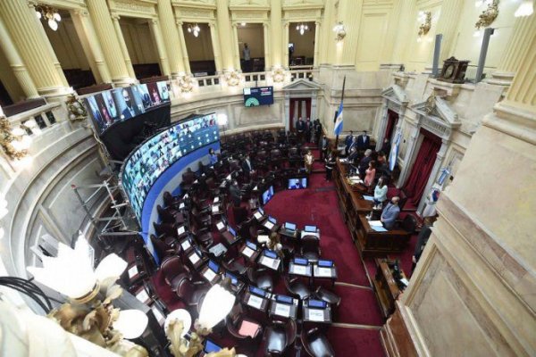 El oficialismo consiguió dictamen en el Senado para establecer una nueva fórmula jubilatoria