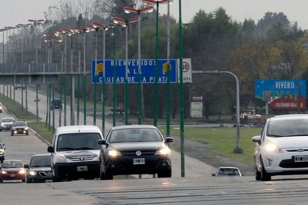 Más de 2.700 vehículos circulan por hora hacia la Costa Atlántica