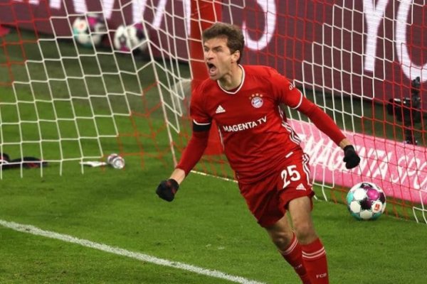 Bayern rescató un empate ante Leipzig y sigue siendo el puntero