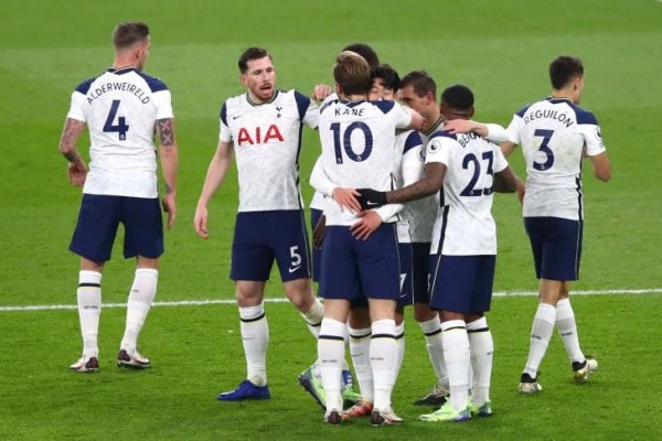 Tottenham venció a Arsenal en el derbi del norte de Londres y es puntero