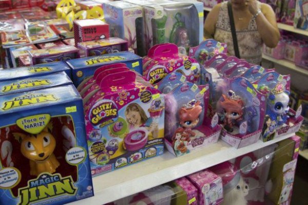 A dos semanas de Navidad, los juguetes registran subas de hasta 160%