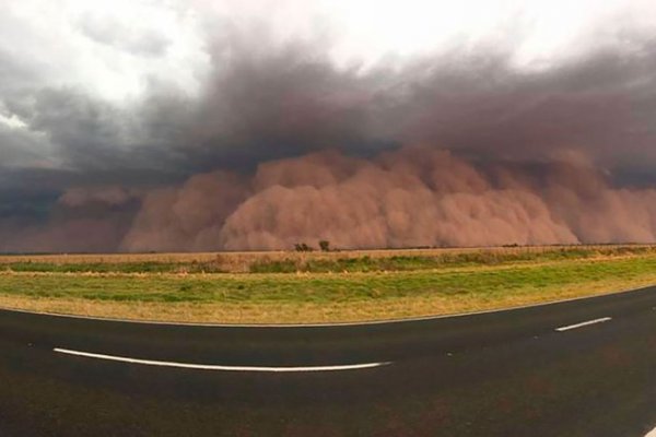 Impactante tornado provocó graves destrozos en La Pampa