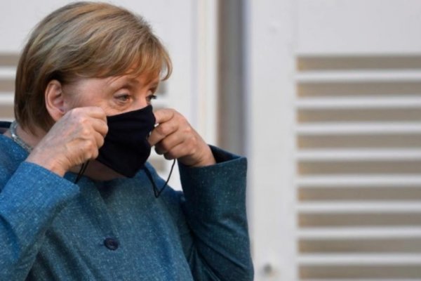 Angela Merkel llama a festejar Navidad por Skype, sin visitas personales