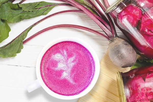 Pink latte de remolacha antioxidante y digestivo