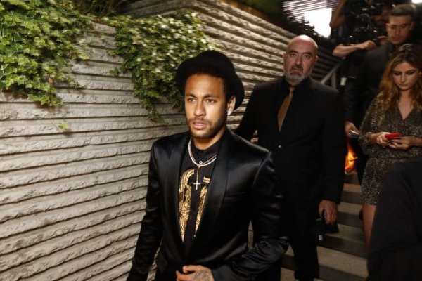 Neymar y una megafiesta que despertó polémica en Brasil