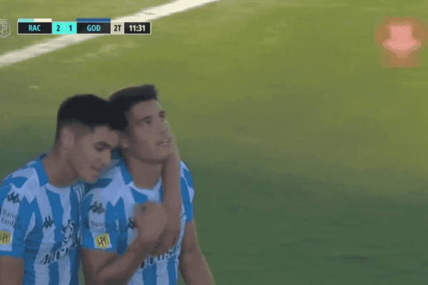 Racing goleó 6 a 1 a Godoy Cruz  y volvió a sonreír