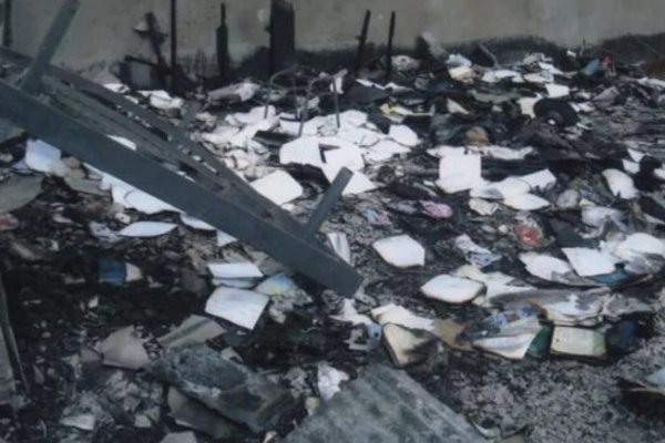Un incendió destruyó una casa prefabricada