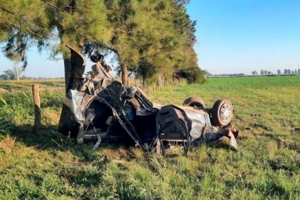 Cuatro adolescentes murieron en un vuelco fatal en Santa Fe