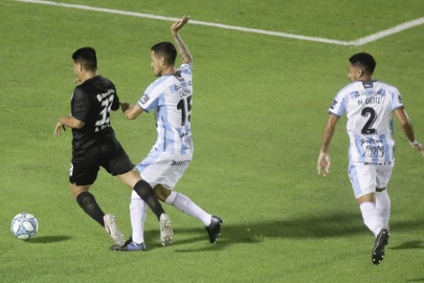 San Lorenzo ganó en Tucumán y se mantiene en la carrera por un lugar en la final