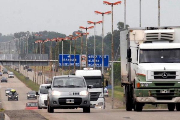 Intenso tránsito hacia la Costa y la mitad de las plazas reservadas