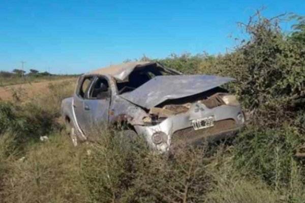 Juan Pujol: Dos heridos en el despiste y vuelco de una camioneta