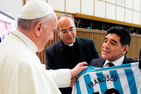 El papa Francisco recordó a Maradona: Fue un poeta en la cancha