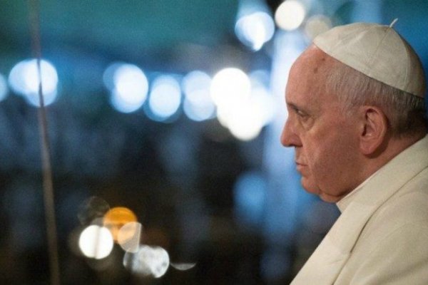El papa Francisco criticó a quienes usaron aviones privados para salir de vacaciones