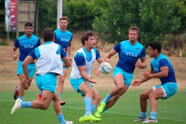 Los Pumas 7s rumbo a la concentración en Pinamar