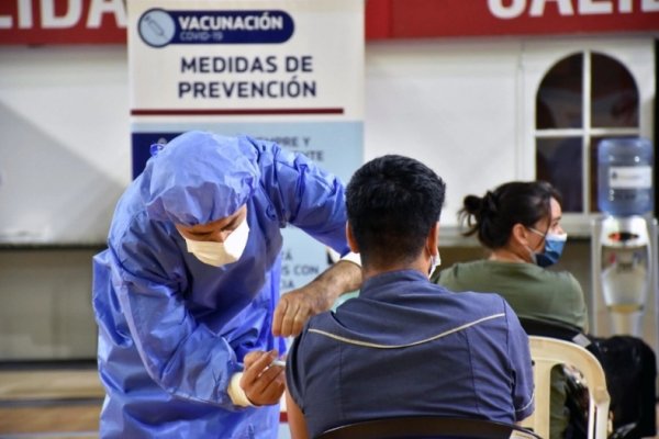 Confirman que la variante de coronavirus de Río de Janeiro ya circula en Argentina