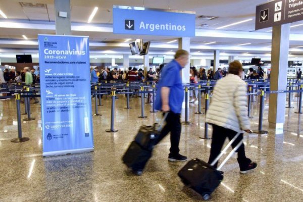 Gobierno mantiene prohibición de vuelos al Reino Unido y recomiendan no viajar a Europa y EEUU