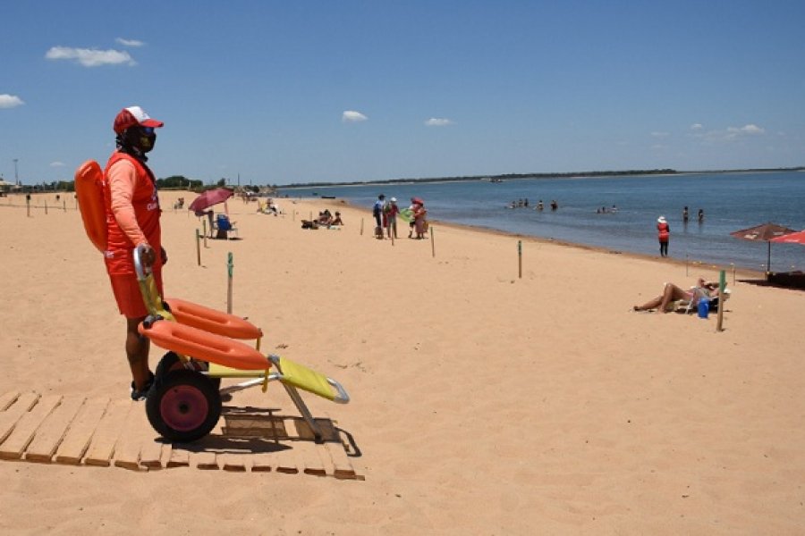 Corrientes vive un verano cuidado e inclusivo en las playas públicas de la ciudad