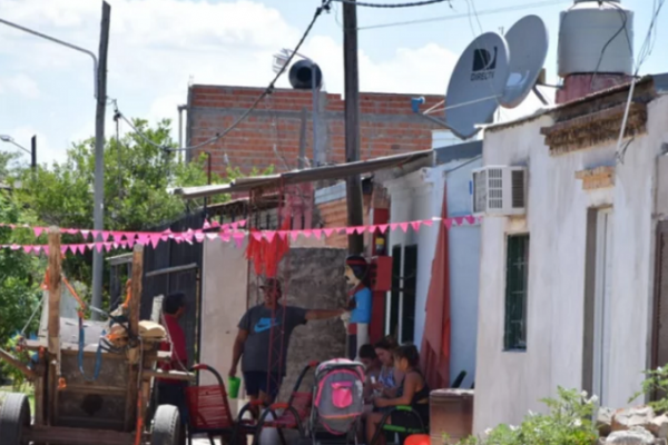 Pese a la pandemia, hubo pequeñas reuniones en los santuarios del Gauchito Gil