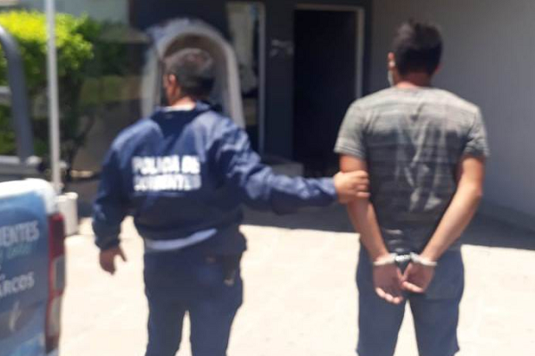 Detenido acusado de abusar y embarazar a la hermana menor