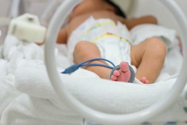 Corrientes: Bebé de dos meses tiene COVID-19 y está en terapia intensiva