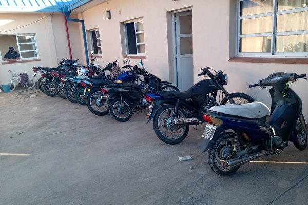 La Policía demoró a 13 personas y secuestró 12 motocicletas