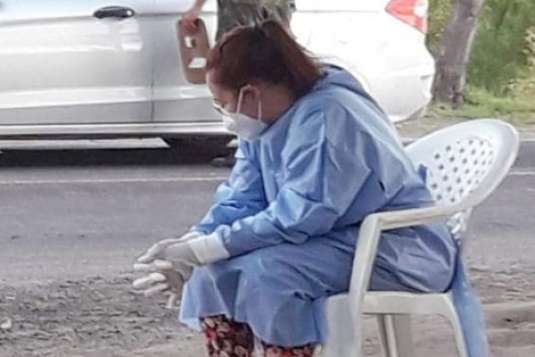 El cansancio de una enfermera correntina se volvió una noticia nacional