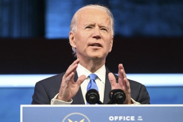 Biden instó al Senado a centrarse en las prioridades de su agenda mientras enjuicia a Trump