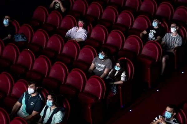 Corrientes: Los cines seguirán cerrados hasta el 31 de enero