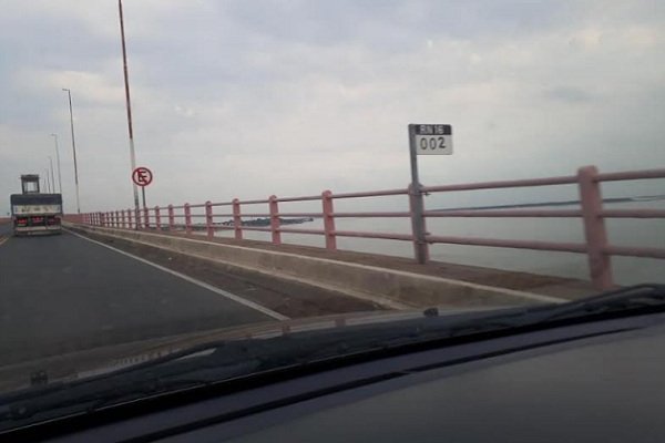 Demoras y tránsito por un solo carril sobre el puente Manuel Belgrano