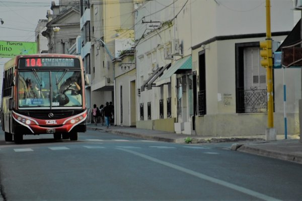 Desde este sábado la tarifa del transporte urbano aumenta a $40