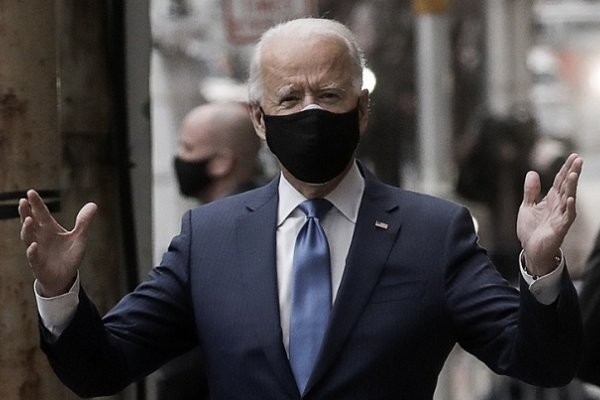 Biden pronosticó que la pandemia dejará mucho más de 600.000 muertos en EEUU