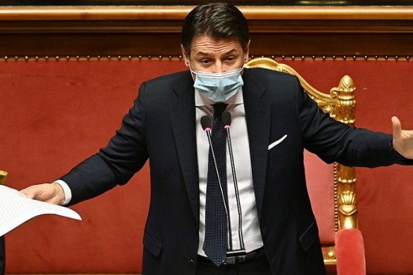 Conte renuncia como premier italiano y busca formar un nuevo Gobierno