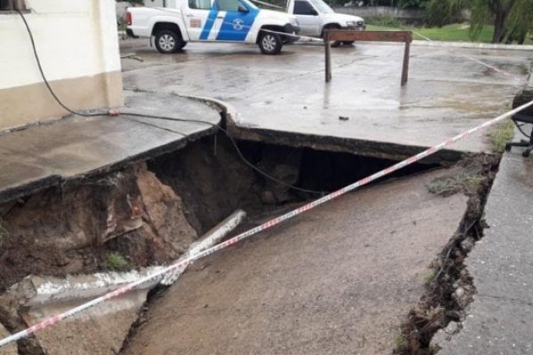 Otro hundimiento en la costanera goyana