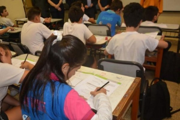 Otro gremio con dudas por clases presenciales en Corrientes