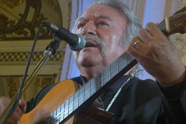 Murió César Isella, el gran compositor y cantante argentino de folklore