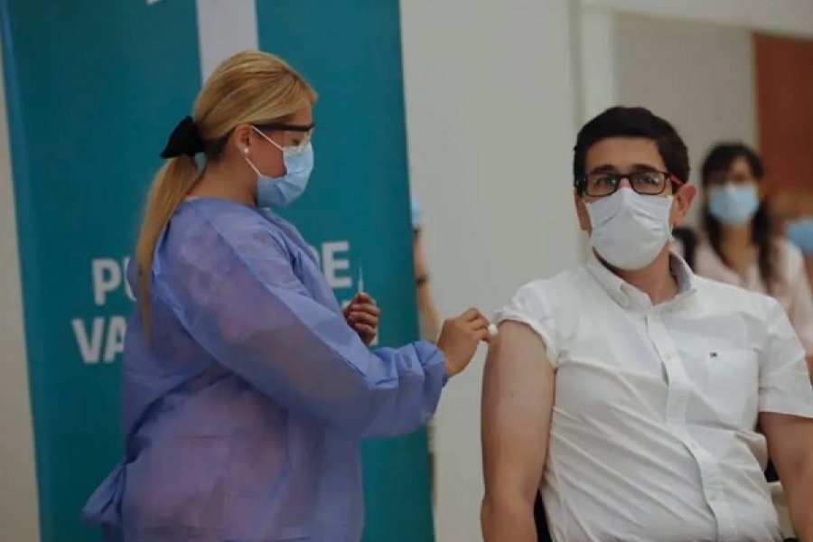 Covid: Más gremios presionan al Gobierno para entrar en los grupos prioritarios de vacunación