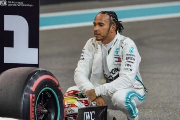 Lewis Hamilton seguiría en Mercedes por 40 millones de euros