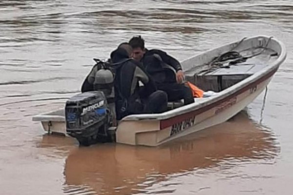 Hallaron el cuerpo del hombre que se tiró al río para rescatar a los niños caídos