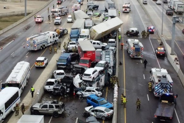 Choque múltiple en Texas: al menos 5 muertos y decenas de heridos