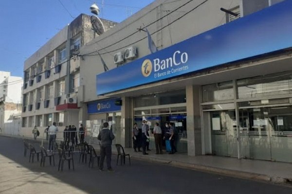 Corrientes: Enfermo de Covid fue al Banco a cobrar su salario