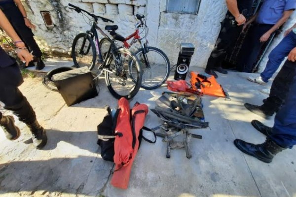 Allanamientos en Capital: La Policía recuperó varios objetos robados