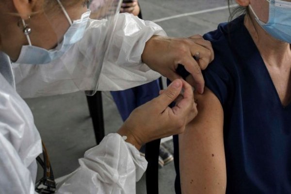 Corrientes presenta el Plan Provincial de Vacunación para mayores de 65 años