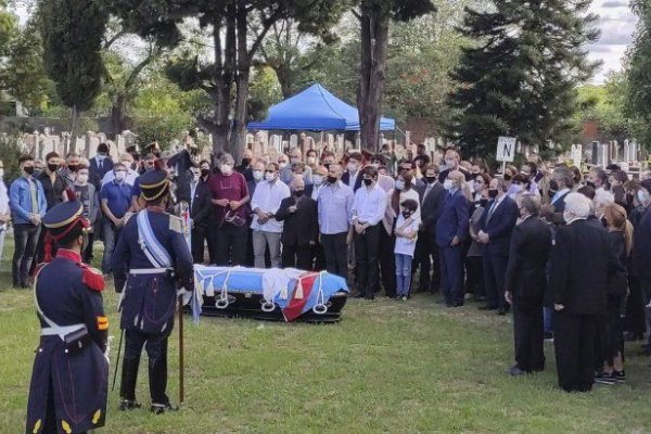 Último adiós a Carlos Menem en una ceremonia musulmana